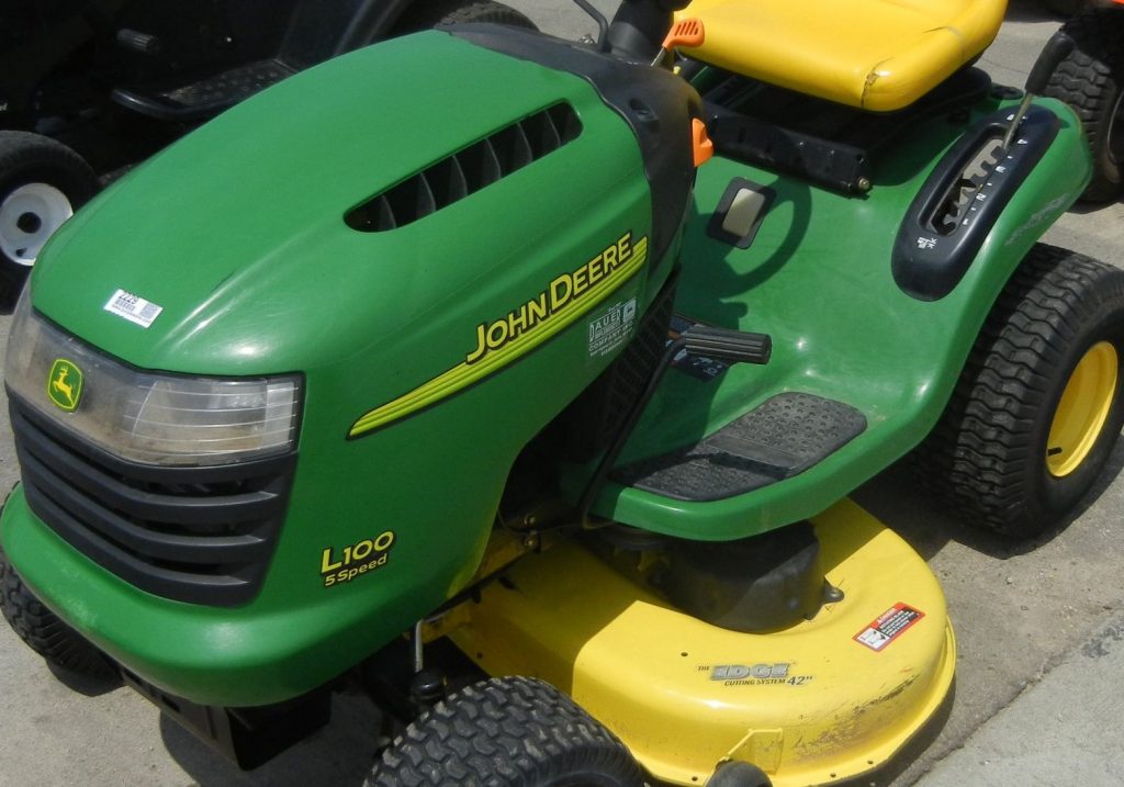 John Deere L100 Lawn and Garden Tractor Service Manual Download John